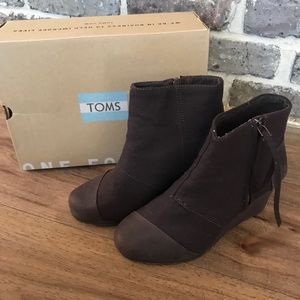 Toms Wedge boots